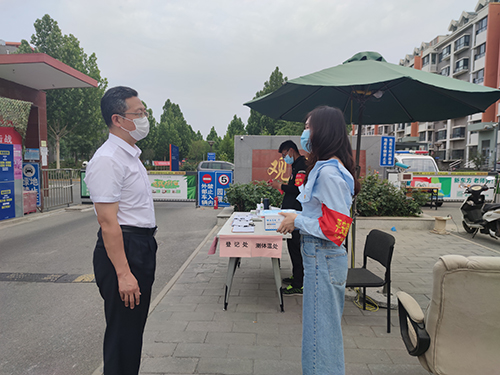 1656917441673796.jpg 张书记慰问 (4).jpg